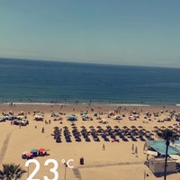 รูปภาพถ่ายที่ Hotel Cádiz Paseo del Mar - Affiliated by Meliá โดย Nasser เมื่อ 7/3/2022