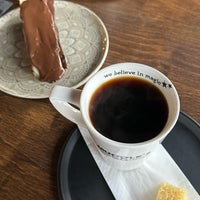 รูปภาพถ่ายที่ Muggle’s Coffee Roastery Özlüce โดย Wa ✨. เมื่อ 3/22/2023