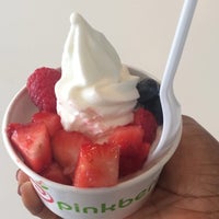Photo taken at Pinkberry by Mohnette on 8/29/2015