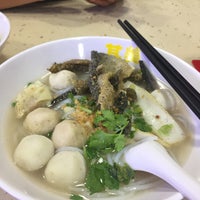 Photo taken at 其美潮州魚旦粉 Qimei Noodles Restaurant by Ss47 on 9/22/2018