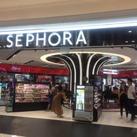 Photo taken at SEPHORA by Lam n. on 7/27/2019