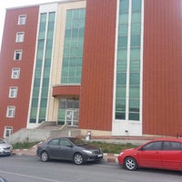 iktisadi ve idari bilimler fakultesi universite akademi binasi