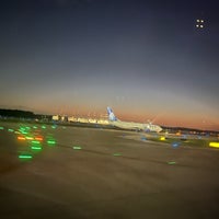 Снимок сделан в Аэропорт Хьюстон Интерконтинентал (IAH) пользователем Pericles P. 4/23/2024