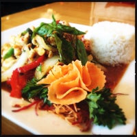 8/13/2013 tarihinde Anthony R.ziyaretçi tarafından Mai Thai Restaurant'de çekilen fotoğraf
