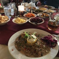 รูปภาพถ่ายที่ The Bavarian Chef โดย David เมื่อ 8/20/2017