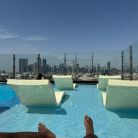 Foto tomada en Hilton Dubai Al Habtoor City  por azzam a. el 5/8/2024