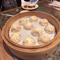 Photo taken at Din Tai Fung 鼎泰豐 by Alan S. on 10/28/2022