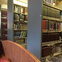 Das Foto wurde bei Harry A. Sprague Library von Ignacio D. am 12/6/2015 aufgenommen