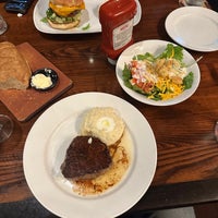 Photo taken at LongHorn Steakhouse by Fahad on 7/1/2023