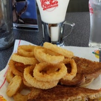 Photo taken at Johnny Rockets by Efren A. on 6/17/2014