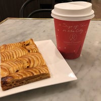 Photo taken at Maison Kayser by Ze H. on 1/24/2019