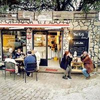 Foto tomada en Yaz Kış Cafe  por Göktan I. el 2/16/2014