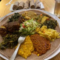 Foto tomada en Sheba Ethiopian Restaurant  por Donna el 6/19/2021