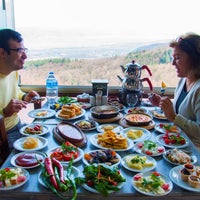 Das Foto wurde bei Saklı Vadi Kartepe von Saklı Vadi Kartepe am 8/15/2018 aufgenommen