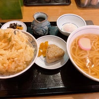 Photo taken at うどんウエスト 飯塚店 by tomotomo N. on 3/14/2023