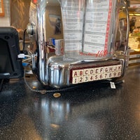 Photo taken at Johnny Rockets by M on 9/14/2021