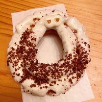 Photo taken at Mister Donut by RI N. on 11/10/2021