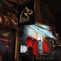 Das Foto wurde bei White Horse Restaurant Pub von Юрий Г. am 3/15/2019 aufgenommen