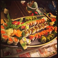 รูปภาพถ่ายที่ Yummy Sushi โดย john c. เมื่อ 12/3/2013