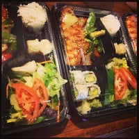 รูปภาพถ่ายที่ Yummy Sushi โดย john c. เมื่อ 11/25/2013