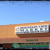 Foto tirada no(a) Mountain View Market Co-Op por Rickbischoff em 2/24/2013