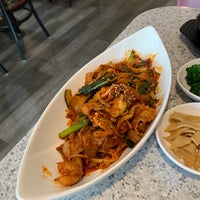 Foto diambil di Asian Kitchen Korean Cuisine oleh Babs . pada 5/10/2022