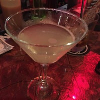 Foto tirada no(a) Deja Vu Martini Lounge por ron m. em 8/7/2016