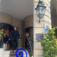 Photo taken at Hôtel Balzac by Alb on 9/6/2022