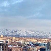 Foto diambil di Salt Lake City Marriott City Center oleh Jane S. pada 1/22/2020