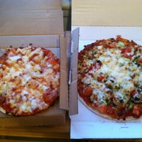 Снимок сделан в Barone&#39;s Pizza of Glen Ellyn пользователем Neal 9/8/2013