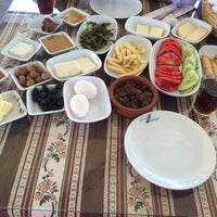 Photo taken at Kadırga Restaurant by Mustafa A. on 9/17/2016