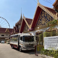 Photo taken at Wat Ratcha Singkhon by ちぐにた on 1/7/2024