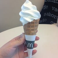 Photo prise au McDonald&amp;#39;s par Cárina M. le5/25/2013
