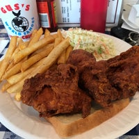Photo taken at Gus&amp;#39;s World Famous Fried Chicken by Antwaune D. on 10/21/2017