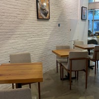 Photo prise au Warm &amp;amp; Frosty Café par Haya☕️🐪 le11/19/2021