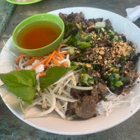 Photo taken at Pho Viet by Gaby Maday H. on 6/5/2022