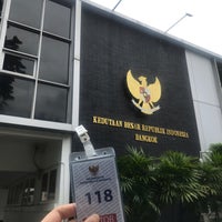 Photo taken at Embassy of the Republic of Indonesia (KBRI Bangkok) สถานเอกอัครราชทูตสาธารณรัฐอินโดนีเซีย by Ploy N. on 8/20/2022