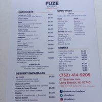 รูปภาพถ่ายที่ Fuze Eatery: Empanada House &amp;amp; Smoothie Bar โดย Laura M. เมื่อ 8/12/2017