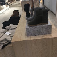 uggs store on michigan ave