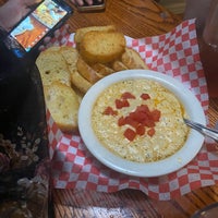 Photo taken at Uno Pizzeria &amp;amp; Grill - Chicago by Jasmeve D. on 6/20/2023