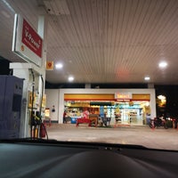 Photo taken at Shell by pehin a. on 11/15/2019