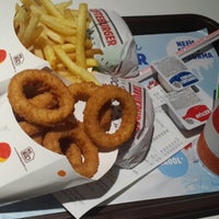 Photo taken at Burger King by Esra on 8/16/2019