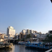 Photo taken at 北品川の古い民家の家並み by KK G. on 5/13/2020