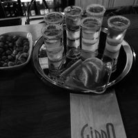Photo prise au Gippo Cafe &amp;amp; Brasserie par Şahin A. le6/2/2015