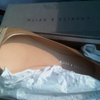 Review Charles & Keith