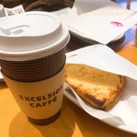 Photo taken at EXCELSIOR CAFFÉ by もで on 12/2/2021
