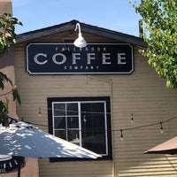 Foto tomada en Fallbrook Coffee Company  por Tonee R. el 5/14/2019