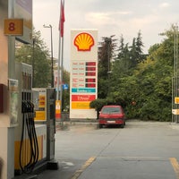 Photo taken at Shell by Nuri Ö. on 10/17/2019