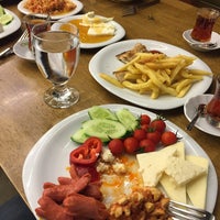Photo taken at Ovalı Konya Mutfağı by Nuri Ö. on 7/2/2016