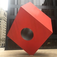 Photo taken at Red Cube by Isamu Noguchi by Sofia M. on 9/9/2018